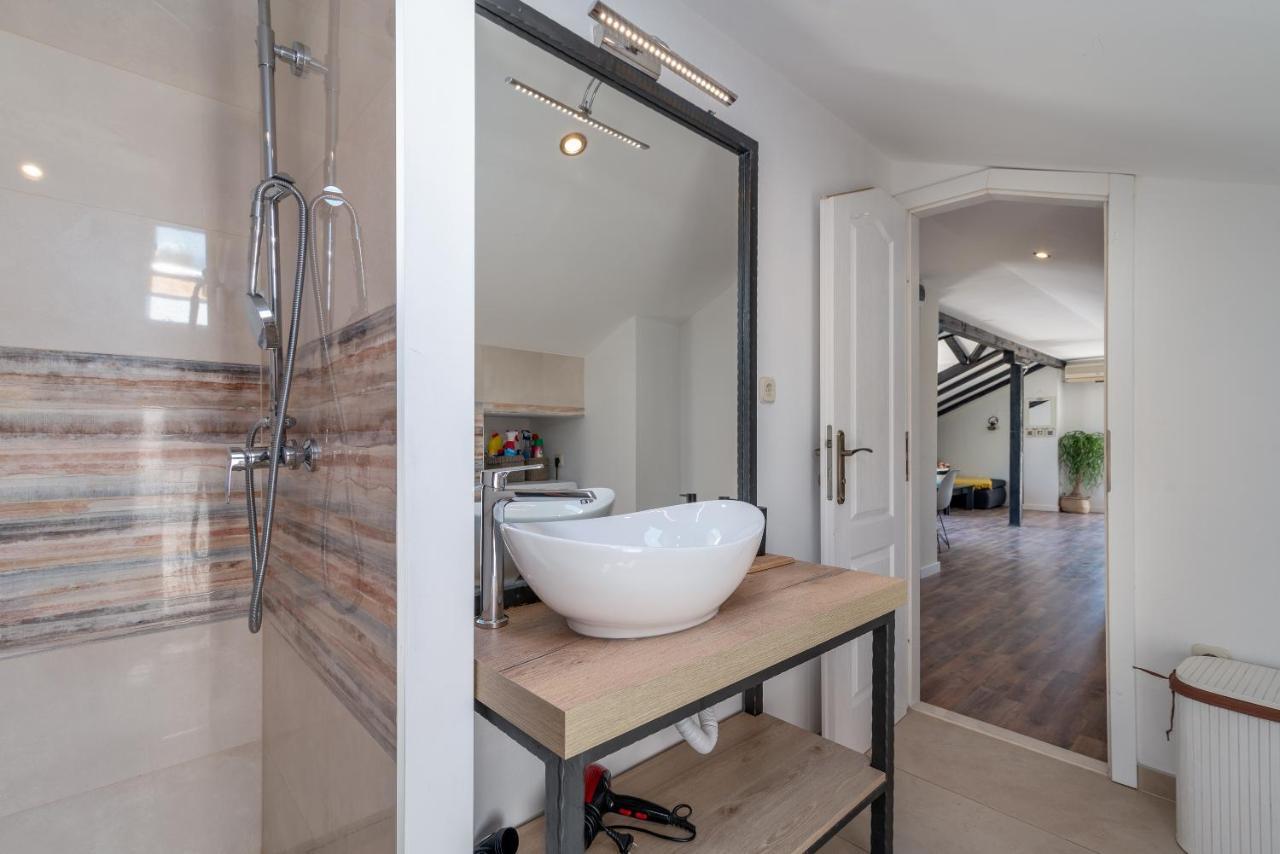 Apartments Dobrila Kaštel Novi Eksteriør bilde
