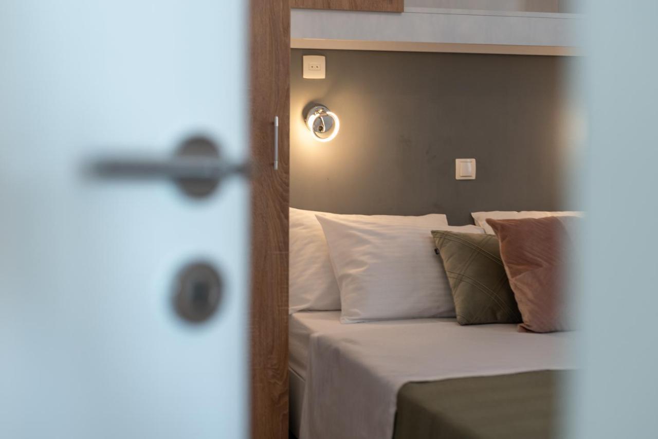 Apartments Dobrila Kaštel Novi Eksteriør bilde